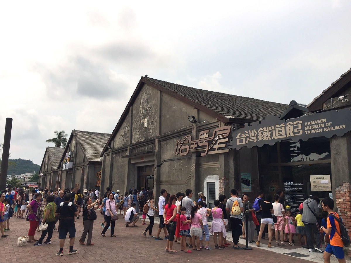 高雄駁二哈瑪星台灣鐵道館 暢遊台灣及全世界鐵道風光