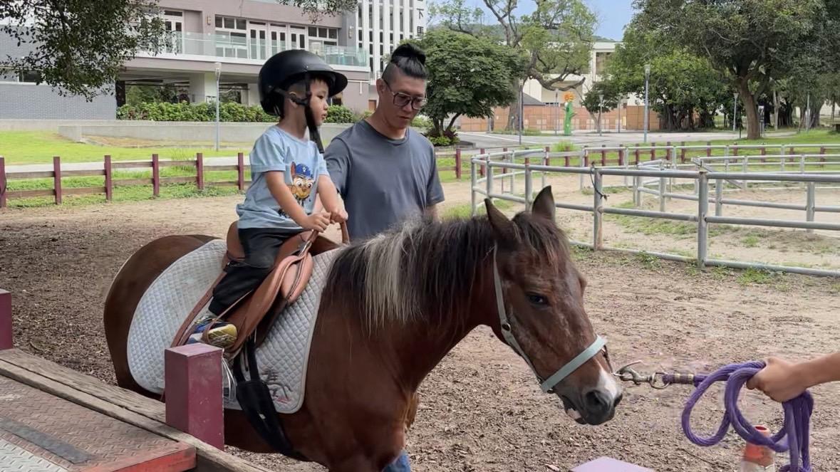 園區內提供騎馬牽乘體驗 圖/台中市政府觀旅局 提供
