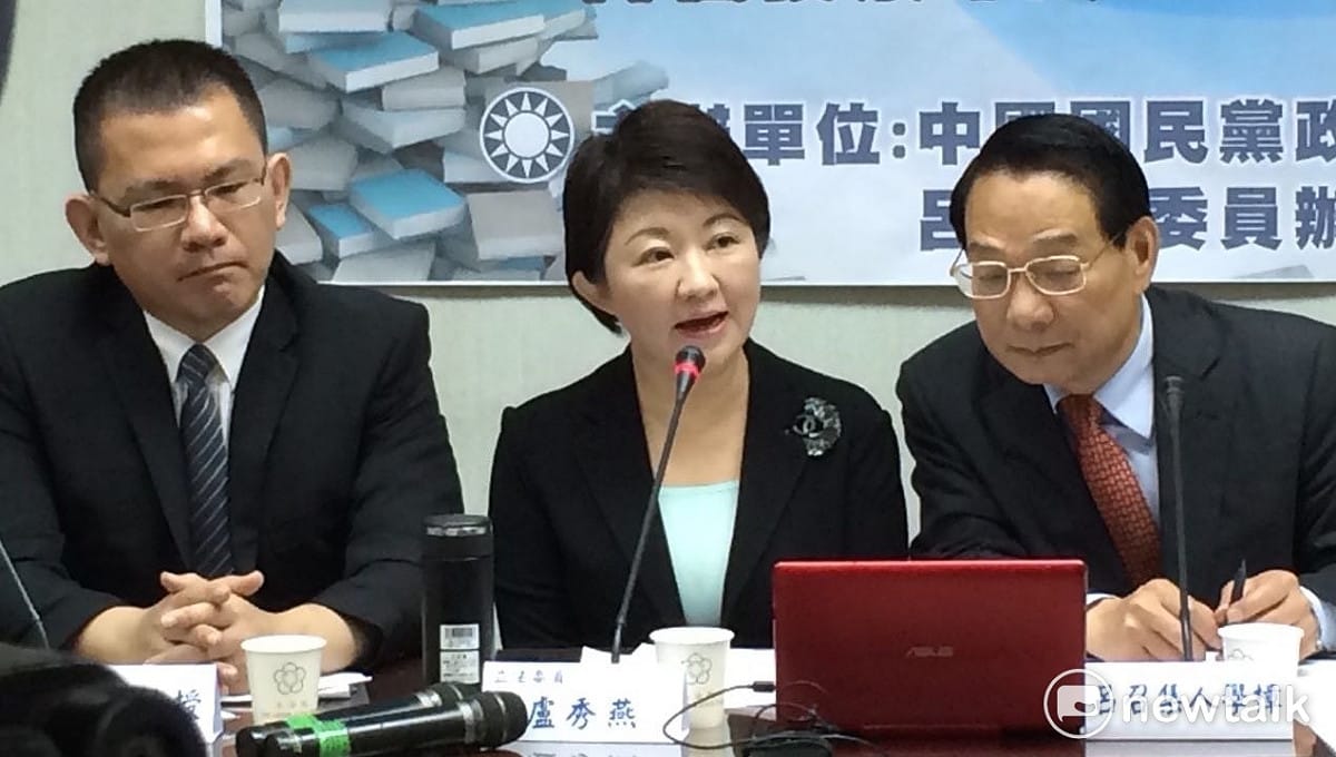 國民黨立委盧秀燕18日召開記者會，表示已經連署超過31位藍綠立委支持，將投票年齡將至18歲的提案送進立法院。 圖：新頭殼資料照片