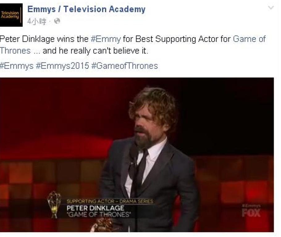 著名侏儒演員彼特丁拉基(Peter Dinklage)，在《冰與火之歌》劇中飾演「小惡魔」提利昂•蘭尼斯特(Tyrion Lannister)，獲得最佳男配角獎。圖：翻攝自艾美獎官方臉書