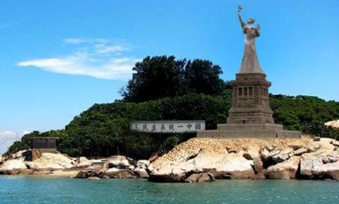 圖為中國雕塑家陳維明計畫在金門豎立的六四民主女神像示意圖。圖片來源：翻攝自網路。