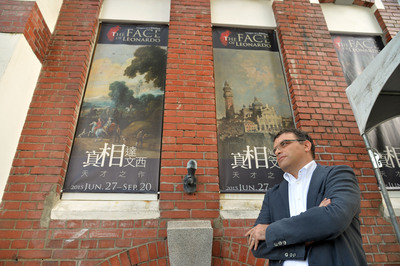「真相達文西特展」保羅波爾波拉作品遭學童不慎跌倒壓壞，引發外界批評與質疑。義籍策展人安德烈‧羅西（圖）25日出面說明目前處理方式。圖：中央社