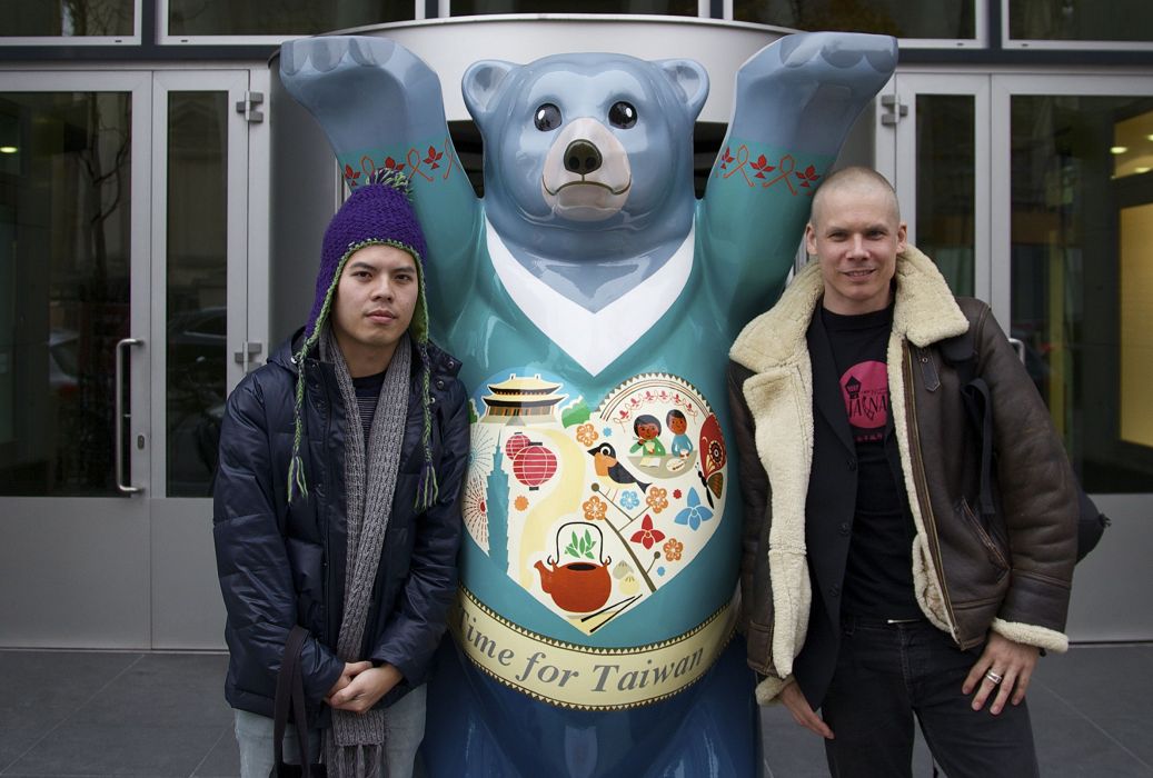 「大台南39小時拍片競賽」首獎得主林建文（左），受邀到柏林參加國際短片影展，觀摩各國影片。圖：狄向風/提供