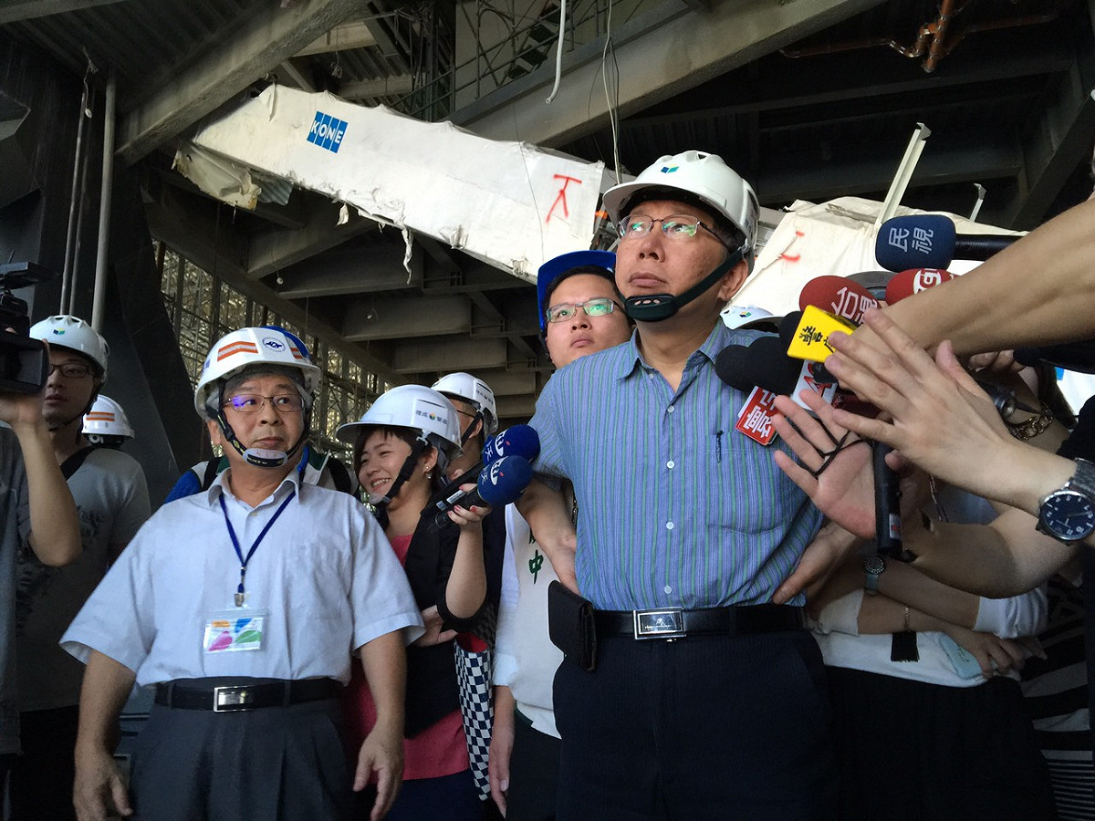 台北市長柯文哲6日上午前往台北藝術中心工程中心視察。圖：劉奕霆/攝