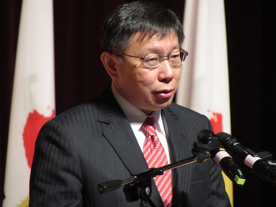 台北市長當選人柯文哲今(25)天在市政大樓宣誓就職。圖：劉奕霆/攝
