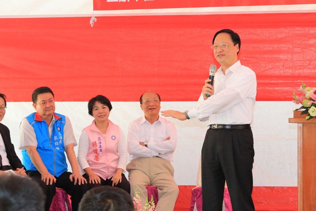 行政院長江宜樺今(7)天到台中釋出利多，並盛讚市長胡志強的認真，強調只要胡繼續領導台中市推出重要建設，中央一定全力幫忙。圖：翻攝自市府新聞局網站