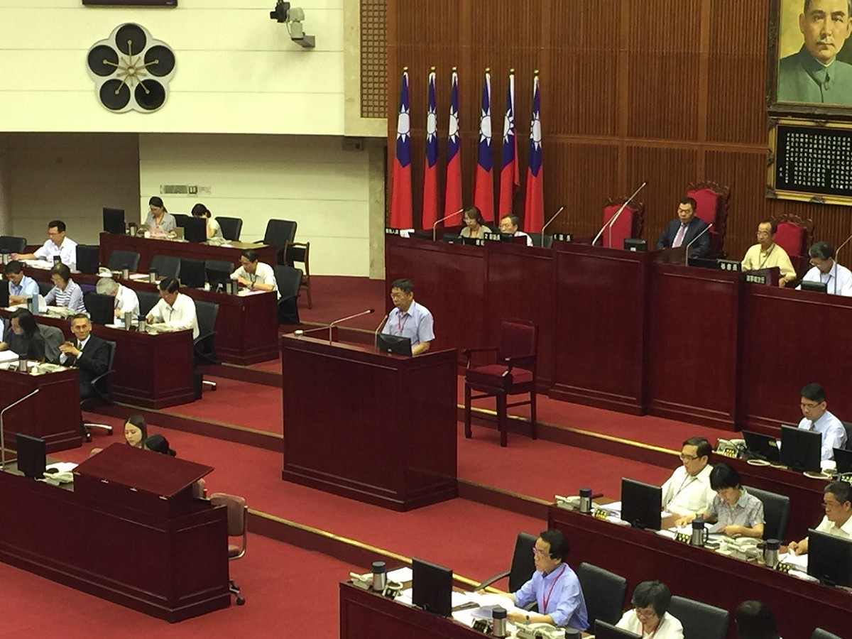 台北市長柯文哲1日下午前往台北市議會接受總質詢。圖：劉奕霆/攝