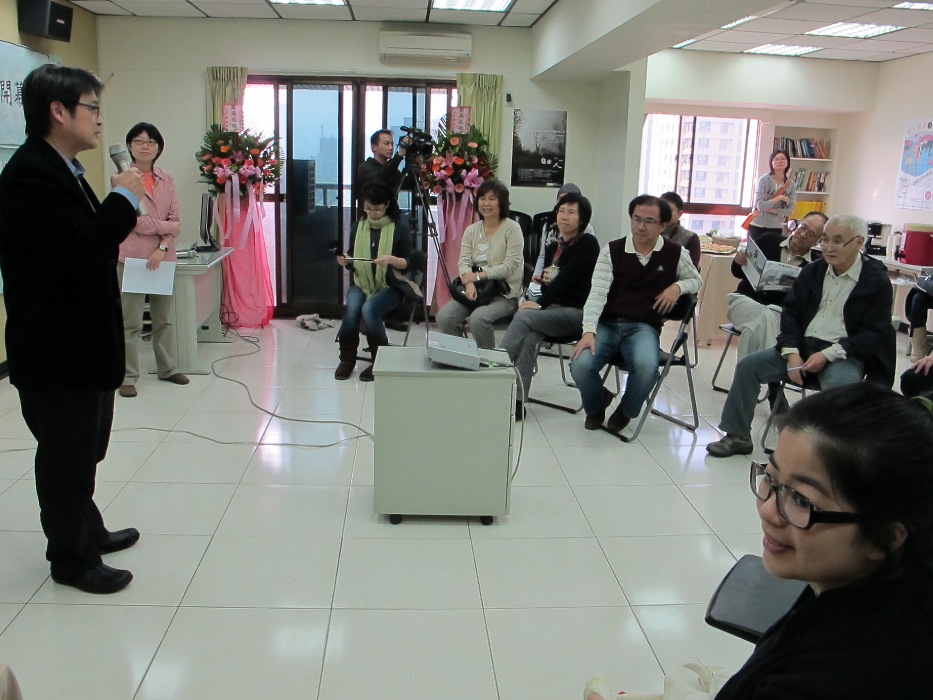 台灣人權促進會11日在高雄成立南部辦公室，南台灣社運界齊聚一堂。圖片：胡宏志/攝