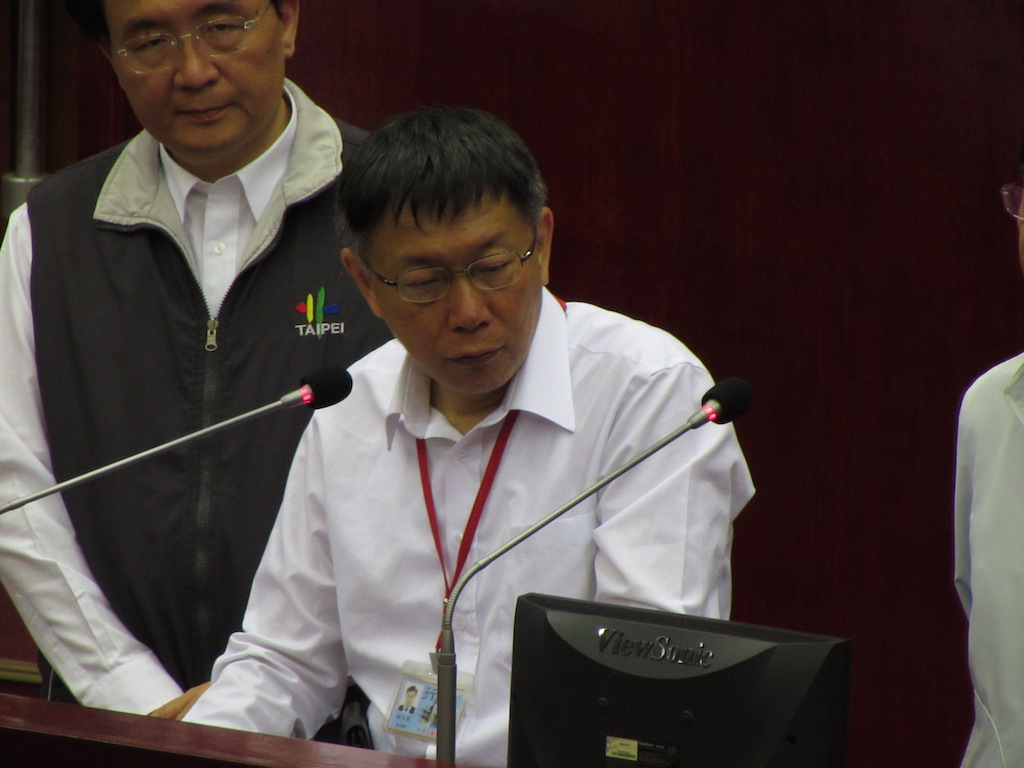 台北市長柯文哲16日在市議會進行總質詢。圖：劉奕霆/攝