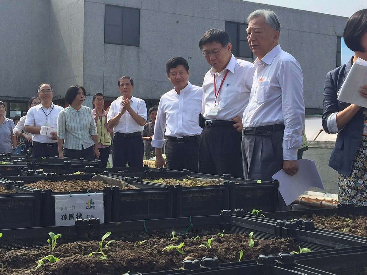 台北市長柯文哲29日上午出席「公有屋頂示範菜園計畫成果發表會」。圖：劉奕霆/攝