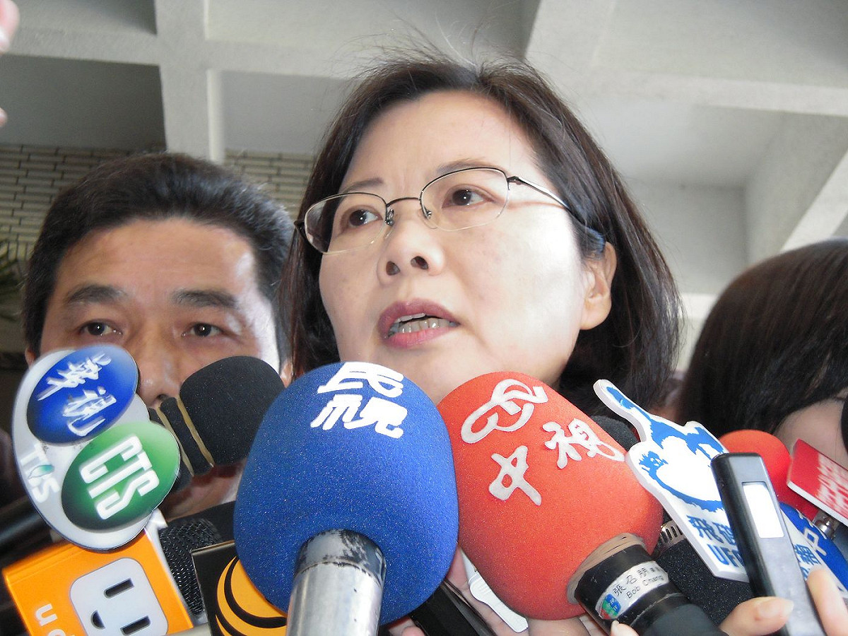 台中一知名夜店發生大火，造成9死12傷慘劇，民進黨主席蔡英文今（9）日上午要求，這麼嚴重的事，必須要有人負責。圖片：newtalk資料照片。