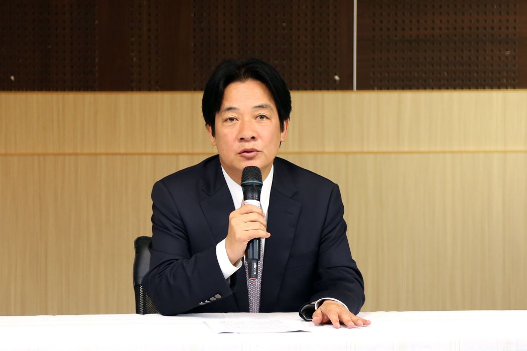 台南市長賴清德宣布將以「5不」策略爭取連任，包括「不中斷市政」、「不設競選總部」、「不插競選旗幟」、「不立選舉看板」及「不使用宣傳車」。圖：黃博郎/攝