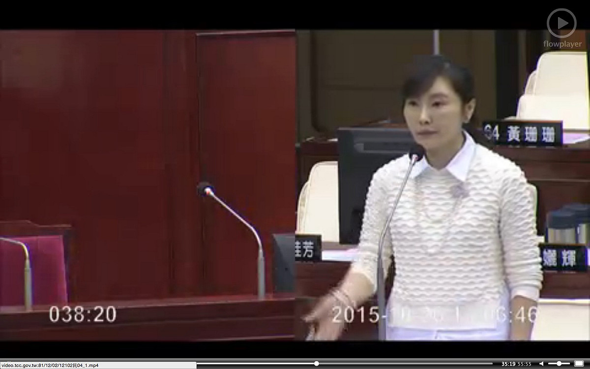 陳銘薰離席後，留下錯愕的顏聖冠。圖：翻攝北市議會影音系統