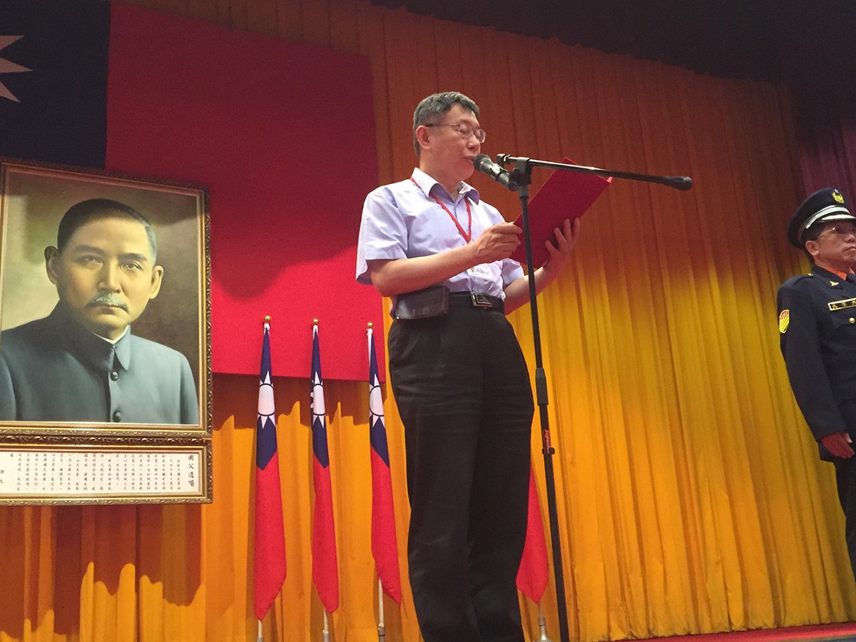 台北市長柯文哲14日出席台北市交通義勇警察大隊新任大隊長佈達典禮會後受訪。圖：劉奕霆/攝