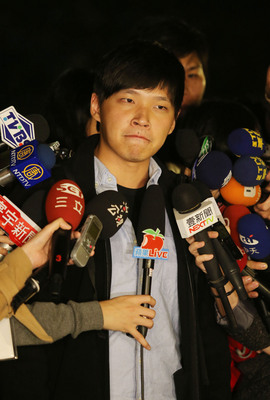 投入苗栗立委補選的陳為廷23日受訪表示，把性騷擾事件公諸於世，不是要取得外界諒解，而是讓選民看見他過去就是這樣一個人，並強調不會退出選舉。圖：中央社資料照片
