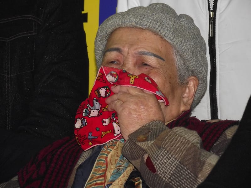 曾文振高齡88歲母親曾寶眼眶泛淚的說，文振是清白！(記者陳冠廷攝）
