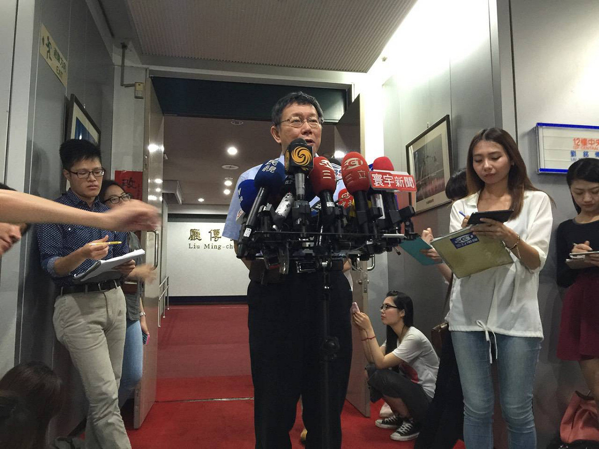 台北市長柯文哲4日上午於市政會議後受訪。圖：劉奕霆/攝