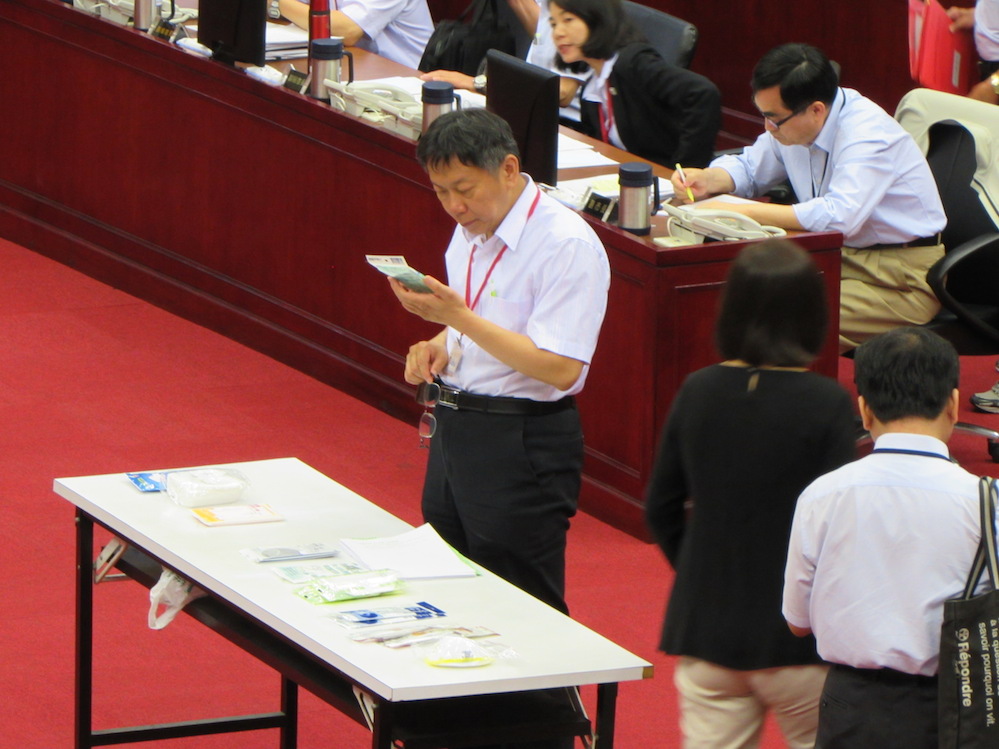 台北市長柯文哲針對7月將率領世大運參訪團訪韓一事表示，將視當時疫情決定。圖：邱珮文/攝