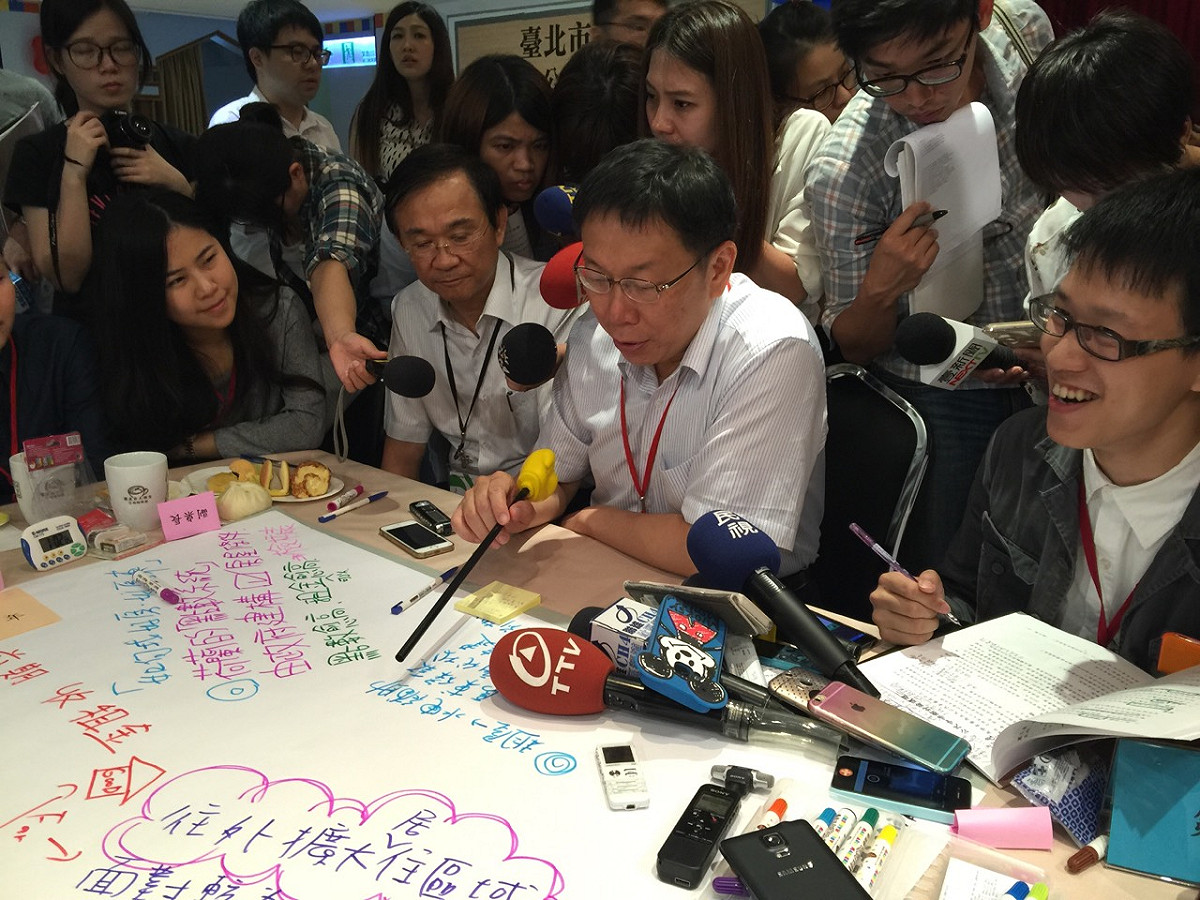 台北市長柯文哲9日下午出席台北市大學生公民咖啡館活動。圖：劉奕霆/攝