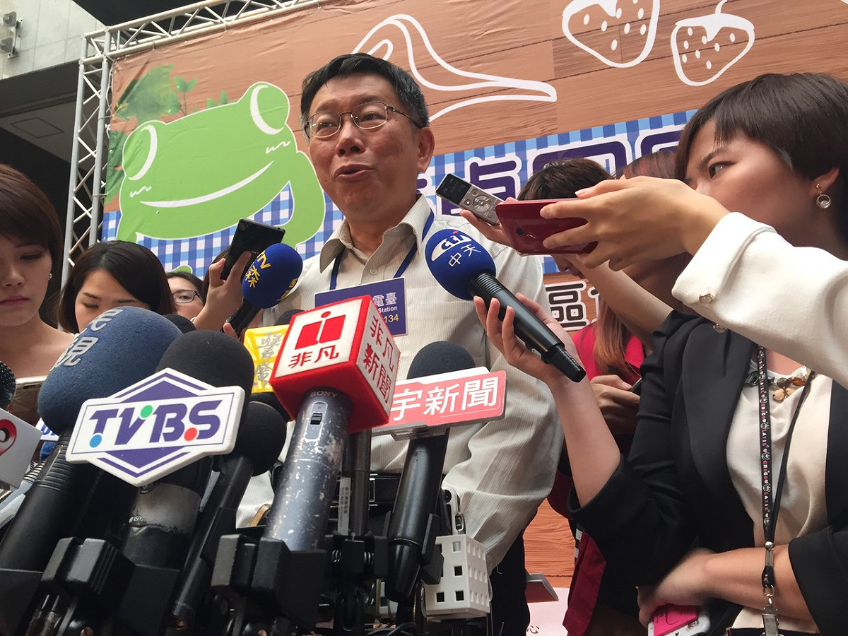 台北市長柯文哲19日下午接受訪問。圖：劉奕霆/攝