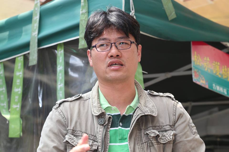松菸公園催生聯盟召集人游藝16日下午表示，大巨蛋安檢結果只是參考，北市府應回歸合約精神，在遠雄違約狀態下，立刻解約，拒絕收買，終止大巨蛋弊案。圖：林雨佑/攝