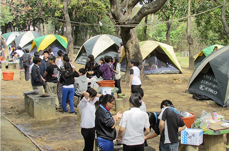 澄清湖青年活動中心佔地逾1萬1000坪，其中高市府持有土地所有權約6800坪，主要是救國團的露營區，年租金新台幣200多萬元。圖：翻攝自救國團官網