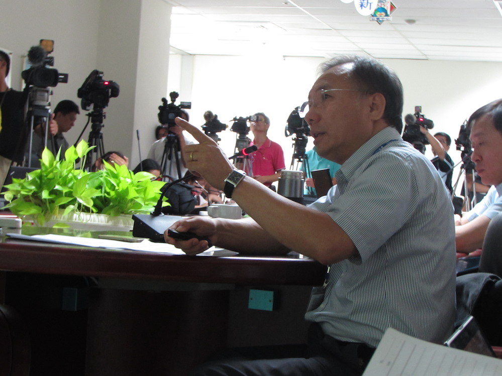 天鵝颱風逼近，台北自來水事業處長陳錦祥20日出面說明最新供水SOP。圖：邱珮文/攝