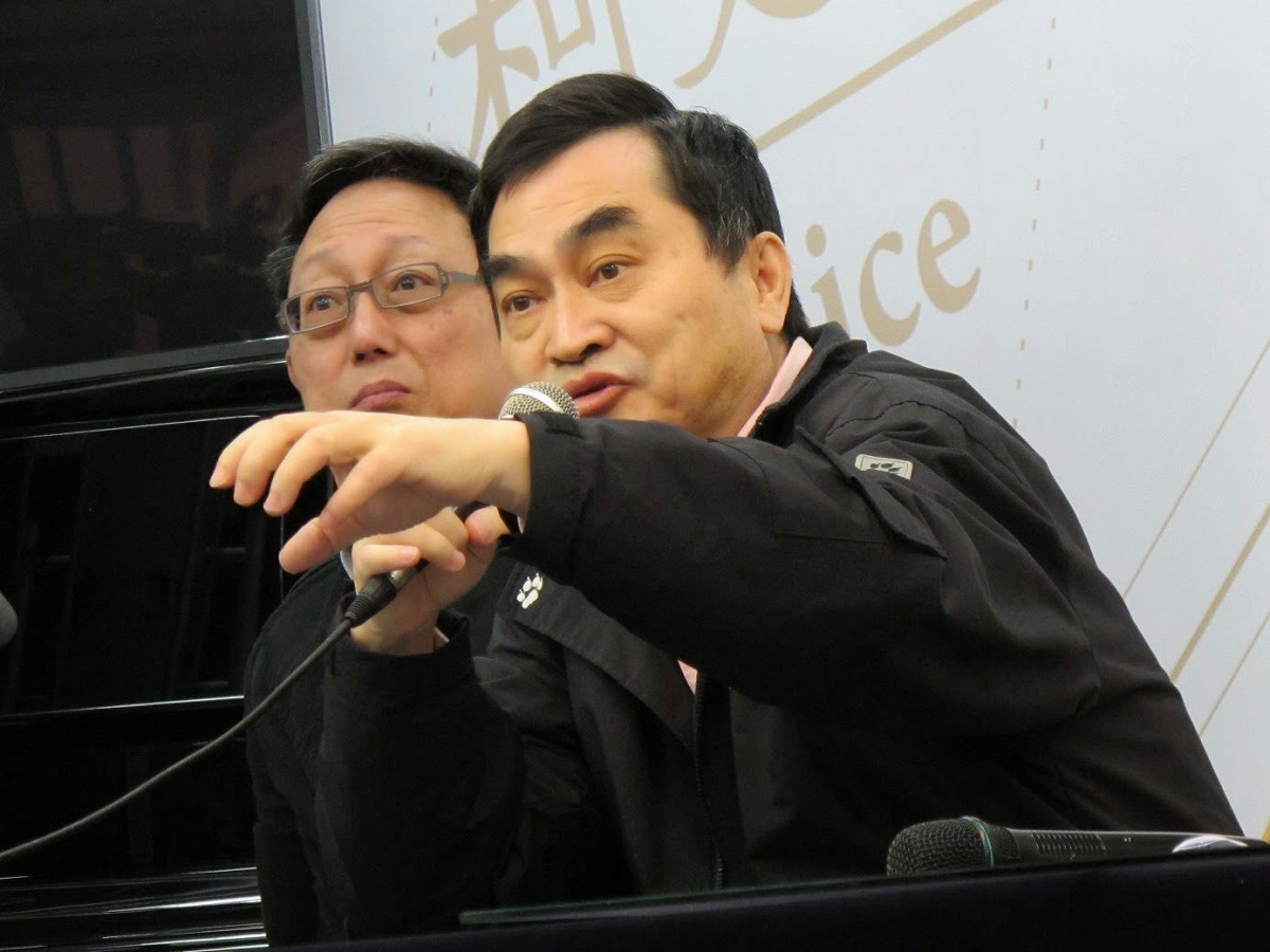針對遠雄今(16)日下午反擊台北市政府的大巨蛋安檢報告記者會，台北市副市長鄧家基晚間強調，市府的態度非常清楚，沒有公安、沒有營運，市府跟市民保證，公安不能也絕不會在廠商的利益下妥協。圖：新頭殼資料照片