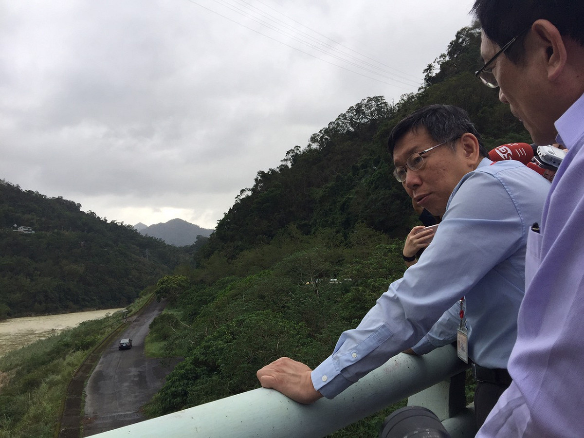 台北市長柯文哲19日下午前往新北市翡翠水庫會勘專管計畫。圖：劉奕霆/攝