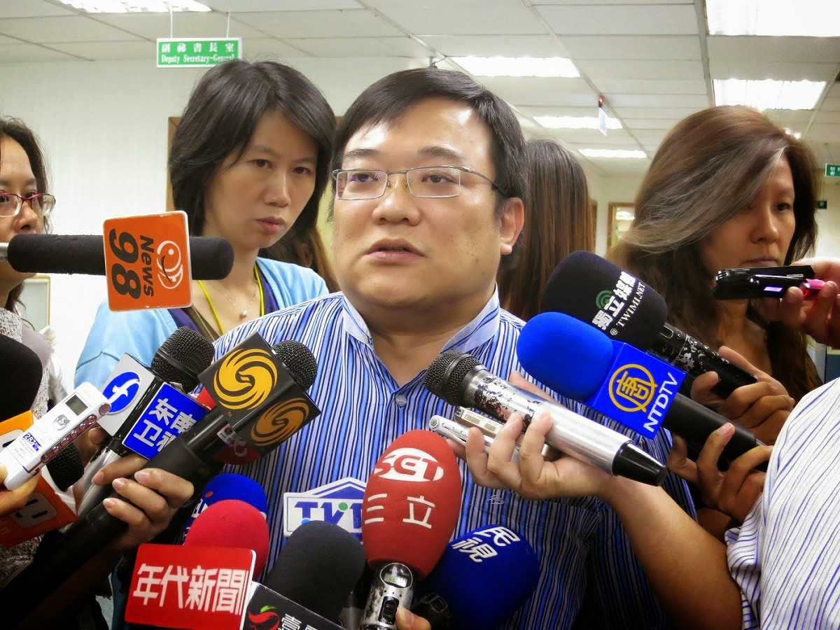 根據中央社22日報導，日前有不少台北市議員抗議，台北市廉政透明委員會涉嫌將諸多資料外洩給媒體一事，台北市政風處劉明武22日表示，經查證後，確實為廉政委員之一、市政顧問洪智坤。圖：新頭殼資料照片