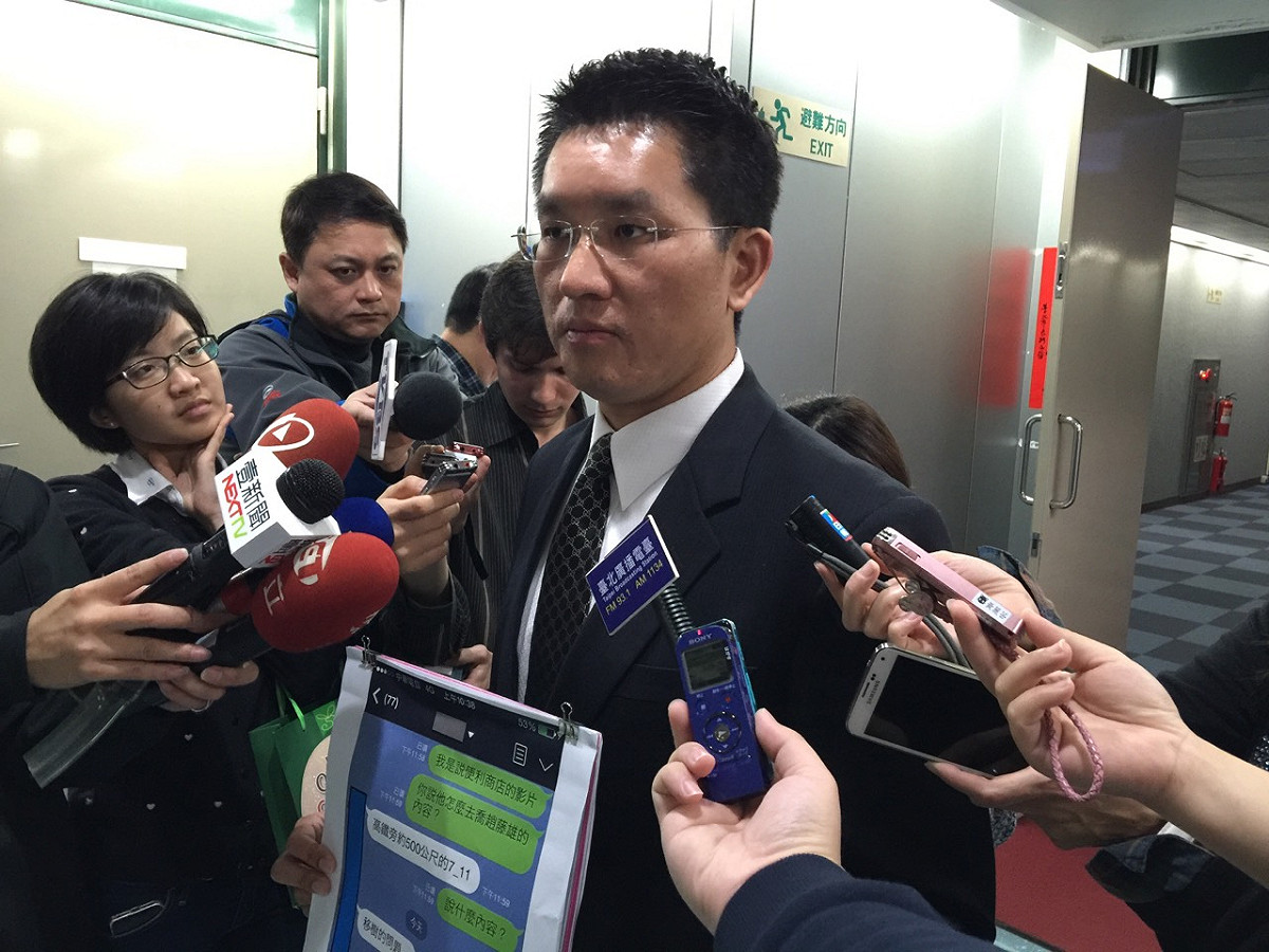 民進黨籍台北市議員童仲彥昨日指出，有人替遠雄集團「喬」移路樹的問題，並且拿了遠雄10萬元，童仲彥今(26)日上午解釋，該名「喬」路樹者不是北市府的人。圖：劉奕霆/攝