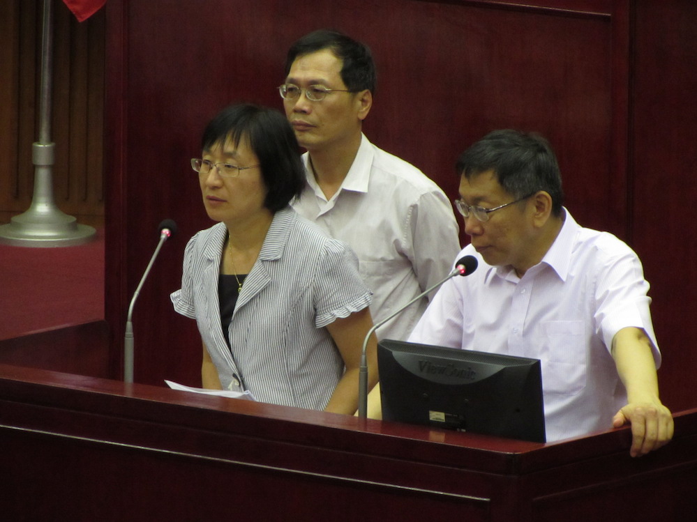 台北市長柯文哲29日表示，機車問題需要解決，但他不會「圍堵」，而是用「大禹治水」的概念，引誘民眾選擇比機車更好的交通方式。圖：邱珮文/攝