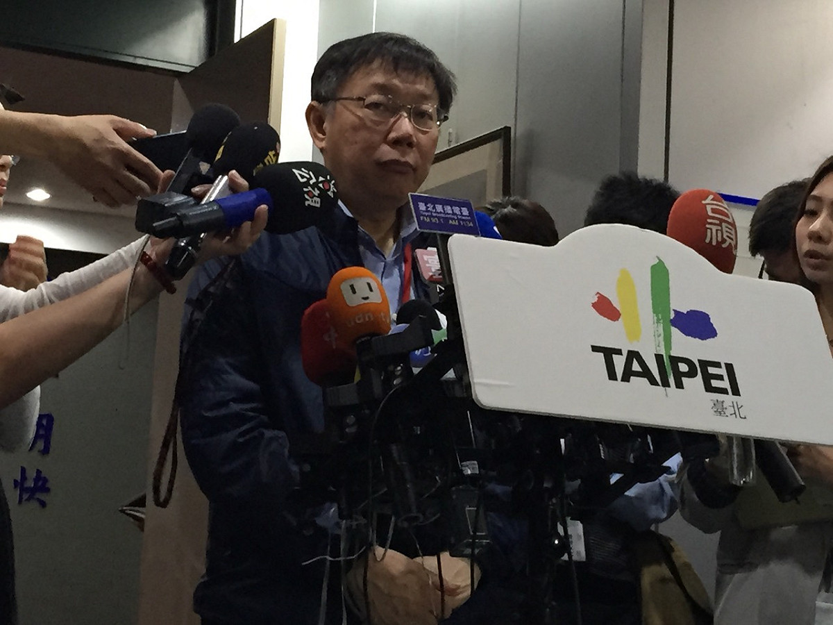 今(18)日是318太陽花學運周年，台北市長柯文哲上午受訪時表示，如果100年後回來看2014年，其實影響最大的不是年底九合一大選的投票，而是318學運。圖：劉奕霆/攝