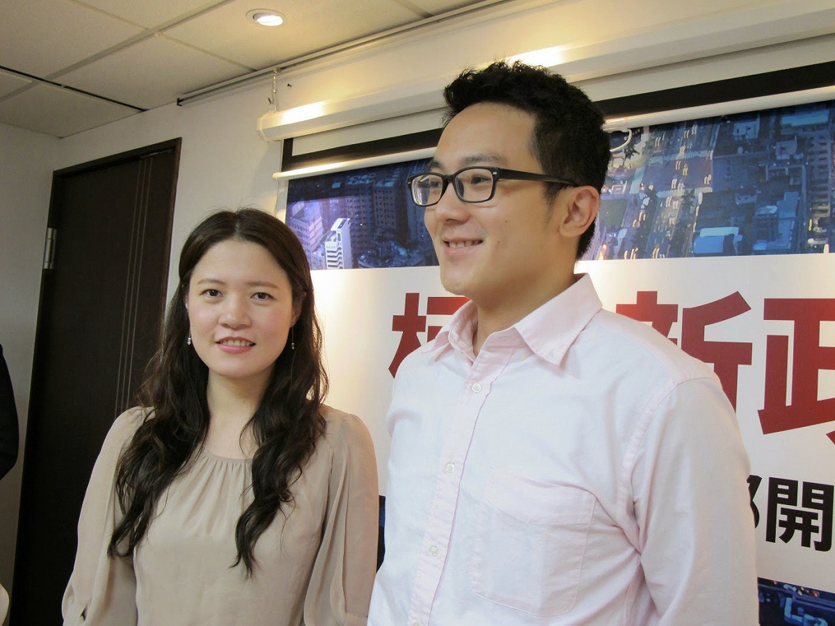 悠遊卡公司因日前找來日本AV女優波多野結衣製作公益悠遊卡引發外界爭議，據指出，林筱淇(圖左)近日已經悄悄被拔除發言人的職務。圖：新頭殼資料照片