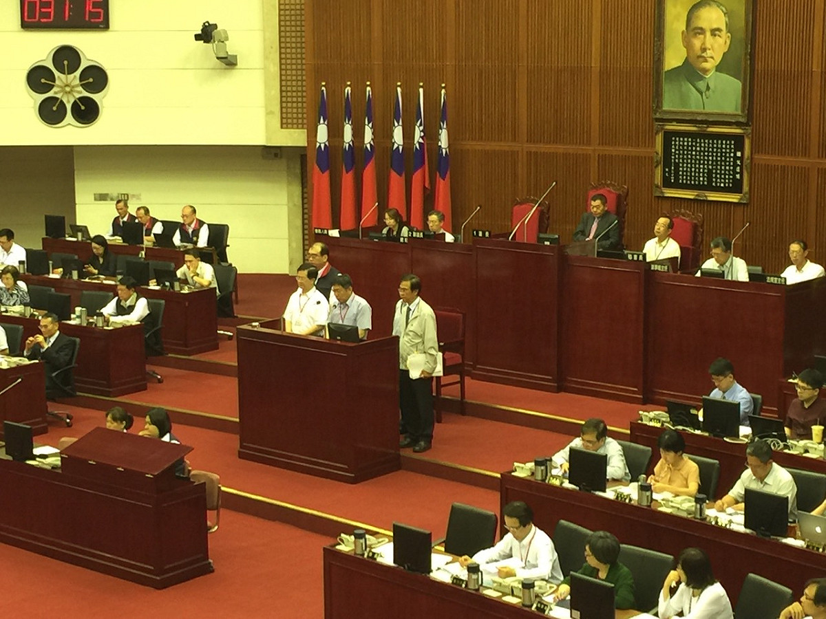 台北市長柯文哲5日下午到台北市議會接受市政總質詢。圖：劉奕霆/攝