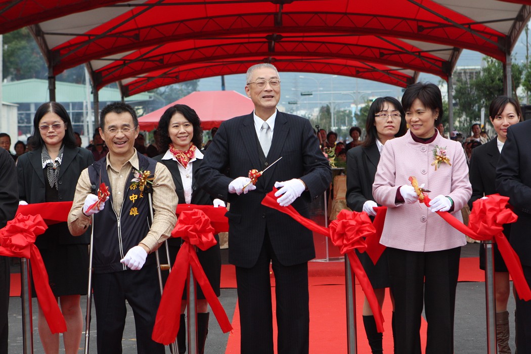 台中市豐原區的外環「豐原大道」，13日在行政院長吳敦義及台中市副市長徐中雄的主持下，宣布最後一段的「K標」完工。圖片來源：台中市政府提供。