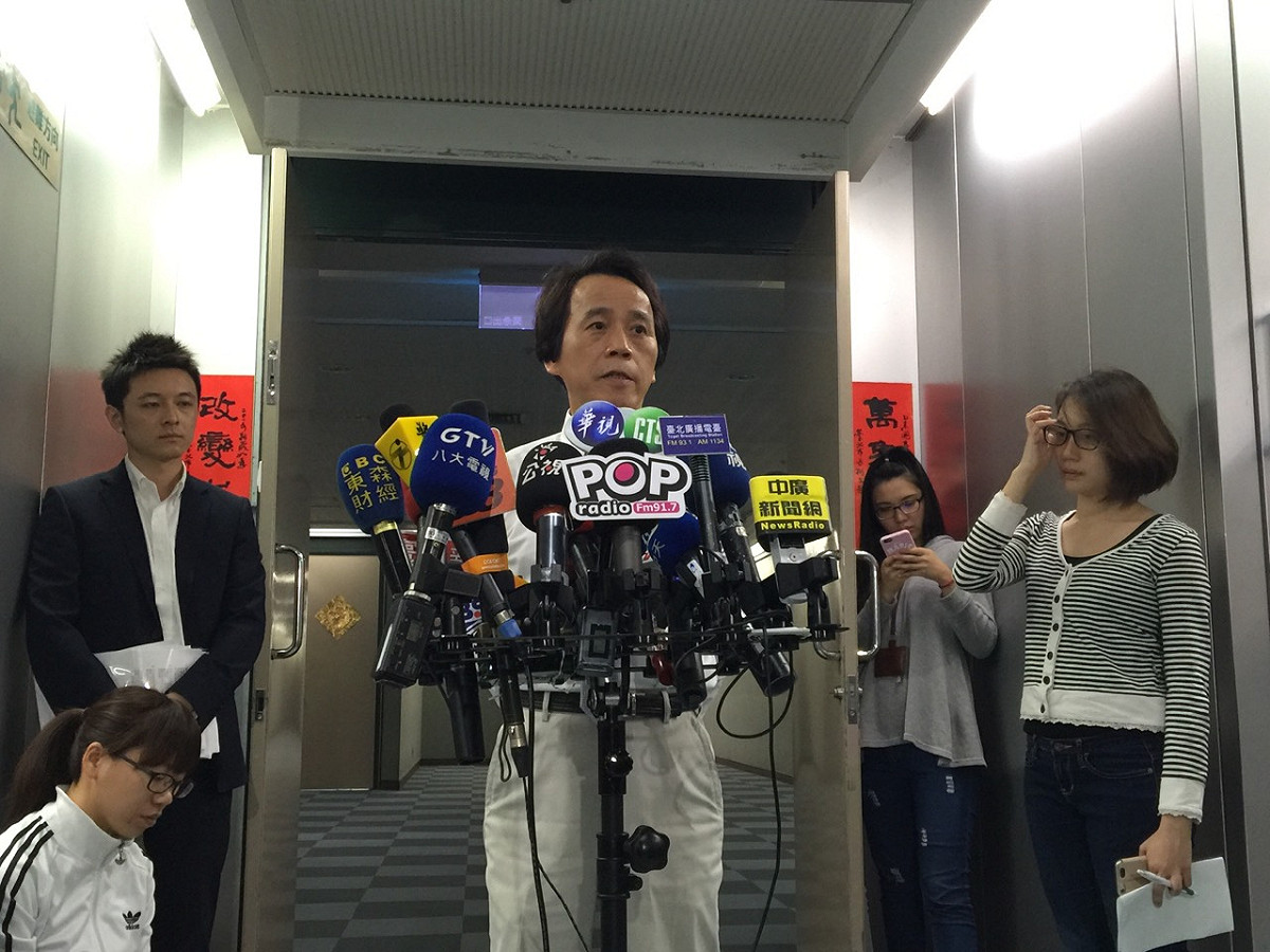 針對大巨蛋的公共安全問題，台北市副市長林欽榮23日表示，現在大家都該停止口水，中央也不該作壁上觀，他呼籲中央應該跳下來做法規的補全。圖：劉奕霆/攝