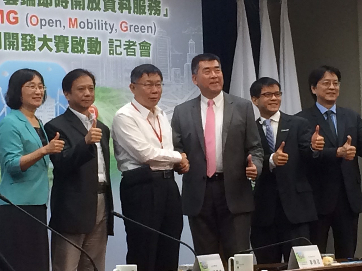 台北市長柯文哲16日中午出席「雲端即時開放資料服務」暨 Taipei OMG綠色交通應用開發大賽啟動記者會。圖：劉奕霆/攝