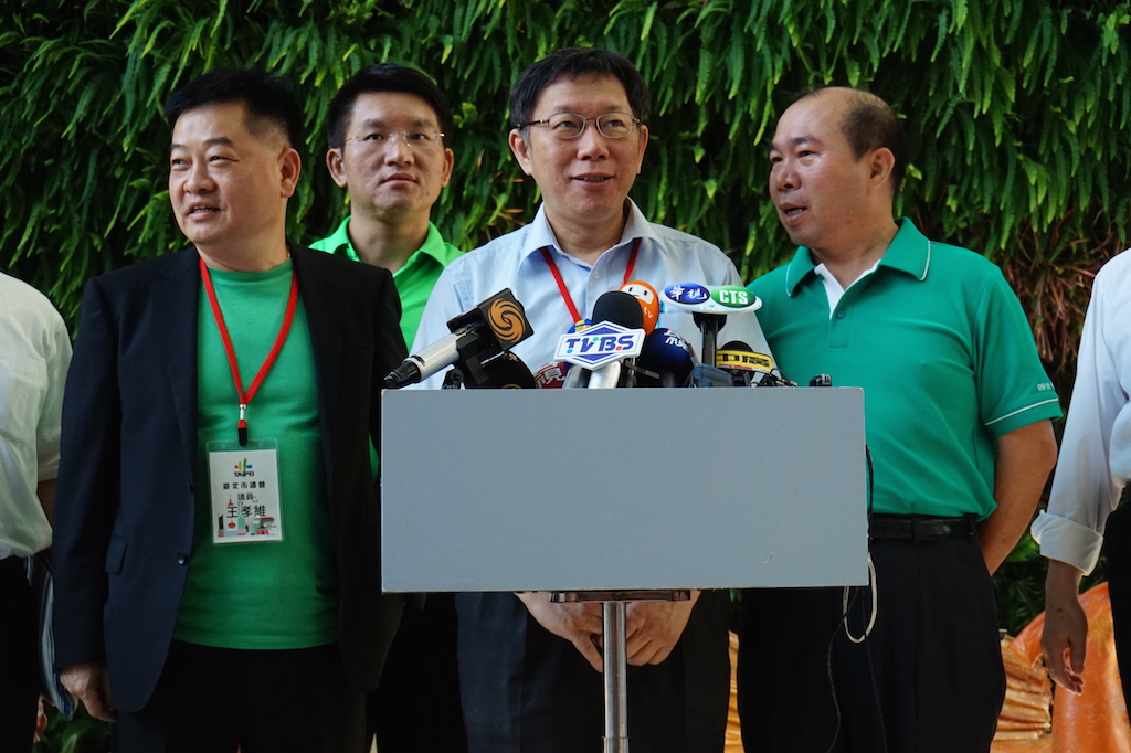 台北市長柯文哲19日下午在上海虹橋綜合商務區參訪後受訪。圖：劉奕霆/攝