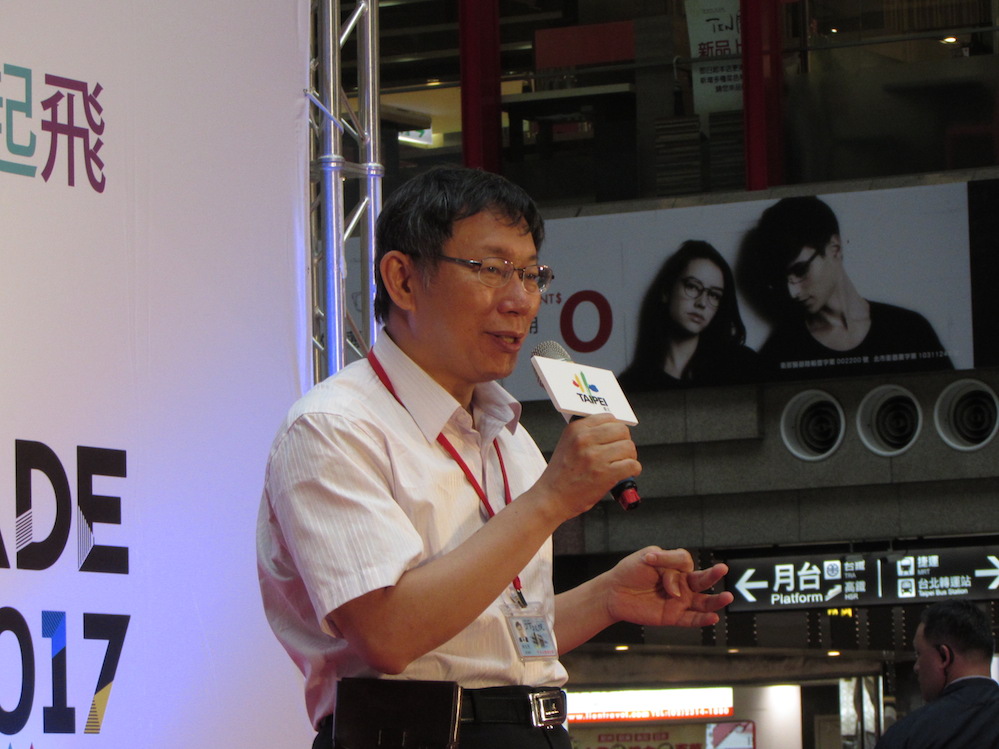 台北市長柯文哲3日表示，松機遷建當然是越快越好，儘管會對少數人不便，但是他再怎麼想，還是認為符合絕大多數人的利益。圖：邱珮文/攝