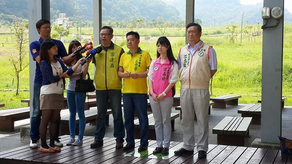 台北市議員、新系大哥李建昌18日表示，戴季全替老闆惹出這麼大的麻煩，聰明的話應該自動請辭。圖：新頭殼資料照片