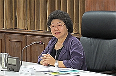 高雄市長陳菊16日主持兩岸工作小組會議表示，高雄市願意和世界各城市交流，也要用平等互惠和對等尊嚴的方式，維護高雄市的利益。圖片來源:中央社