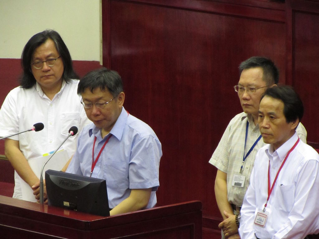 台北市長柯文哲2日下午前往台北市議會接受市政總質詢。圖：邱珮文/攝