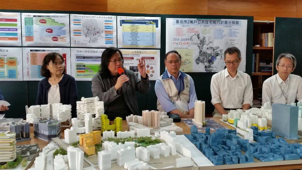 北市都發局長林洲民13日說，年底將啟動1.1萬戶公共住宅興建。圖：都發局提供