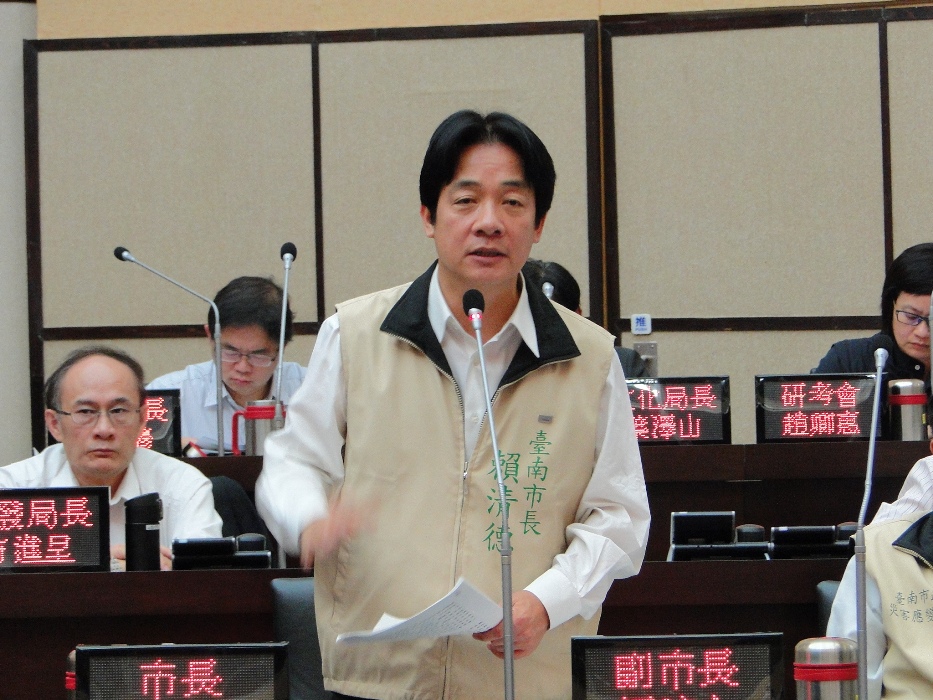台南市長賴清德赴議會進行登革熱情疫專案報告。圖：黃博郎/攝