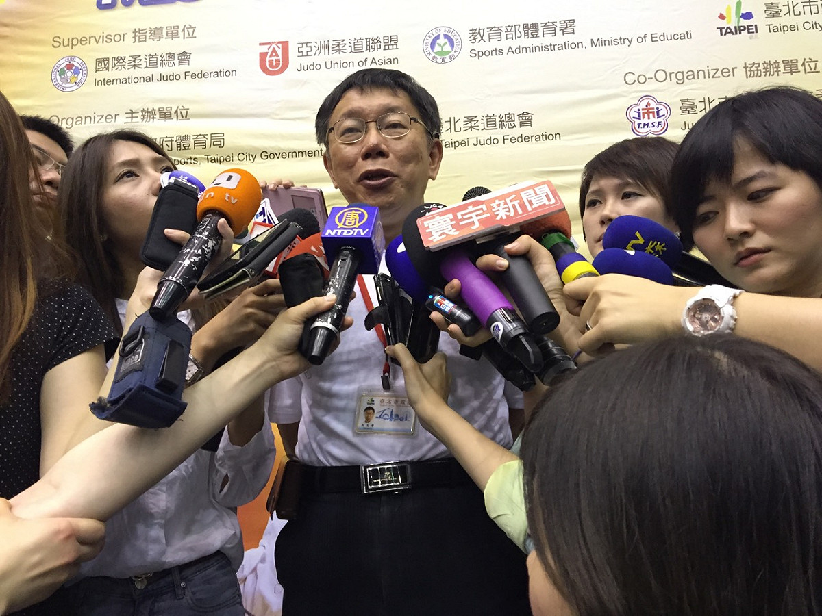 台北市長柯文哲25日下午出席2015年亞洲柔道公開賽台北站活動後受訪。圖：劉奕霆/攝