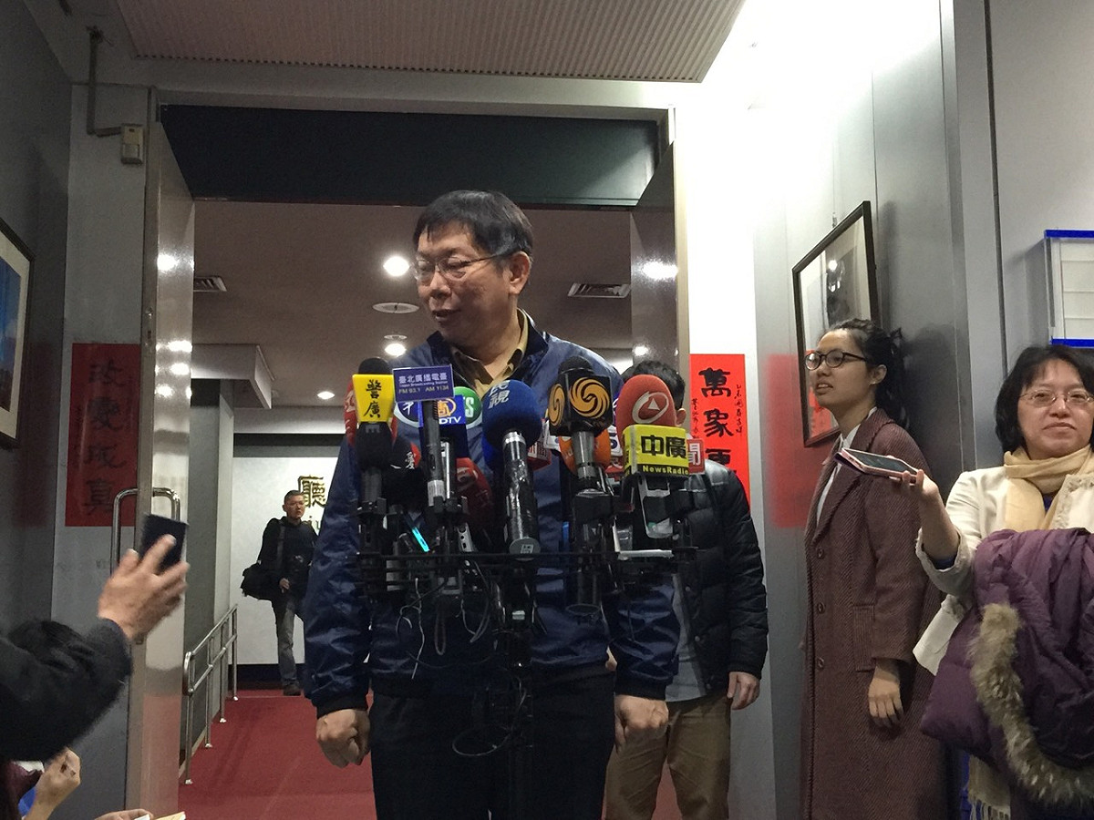 台北市政府大陸工作小組昨天召開第1次會議，針對會議結果，台北市長柯文哲今(27)日上午表示，昨日的會議對兩岸交流的目標、前提、原則、方法都有共識。圖：劉奕霆/攝