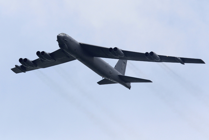 美國國防部18日證實，一架美軍B-52型戰略轟炸機於8日在韓國上空進行例行飛行，以展示美國轟炸機在當地的持續存在。圖片來源：達志影像/路透社
