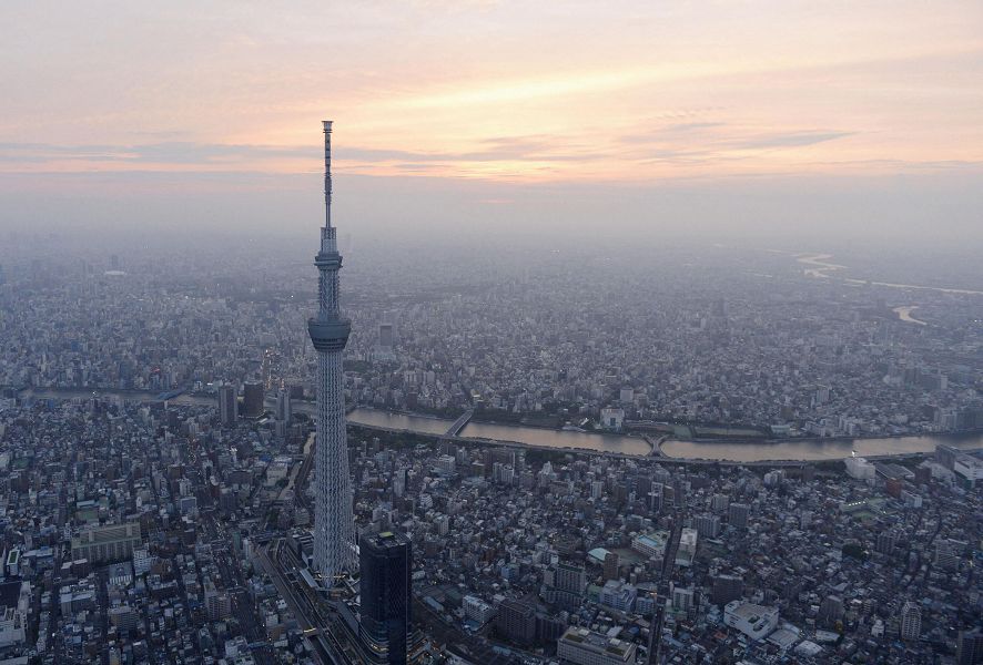 「2012全球生活成本調查」報告顯示，日本的東京擊敗其他214個城市，是目前全球外國人在當地生活成本最高的城市。圖為東京新地標天空樹。圖片來源：達志影像/路透社。