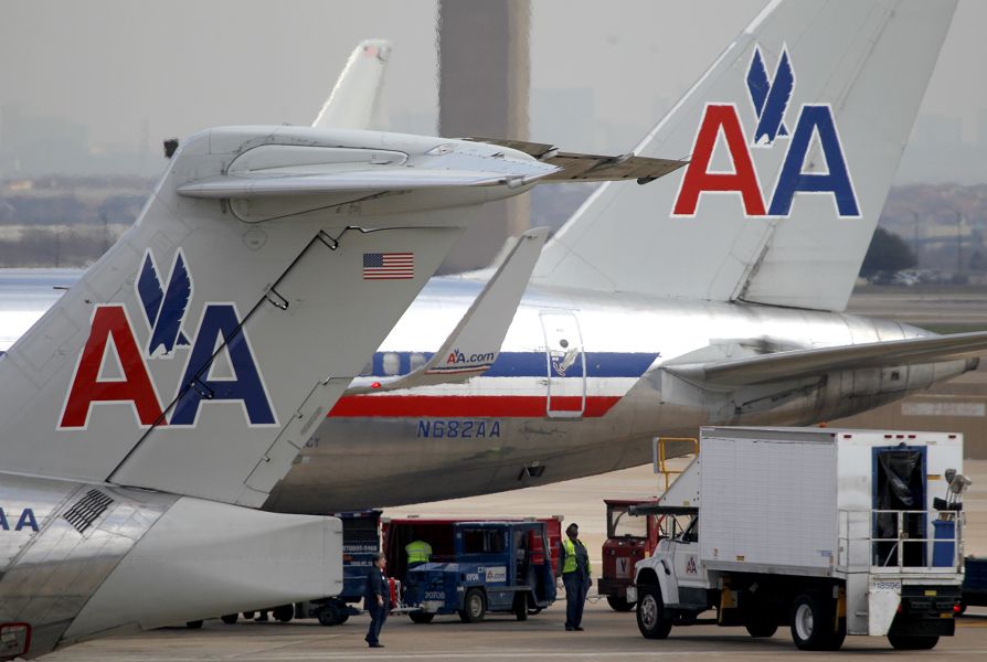 考量到日漸增加的人事成本，已經宣布破產的美國航空(American Airlines)將裁員1萬3000人。圖片來源：達志影像/美聯社。